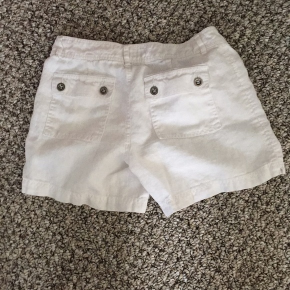 White Linen Shorts - Picture 2 of 3